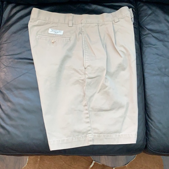 Polo khaki shorts, size 32 - Picture 3 of 3
